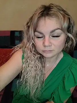 candy queeen online show from 12-04-25, 02:43