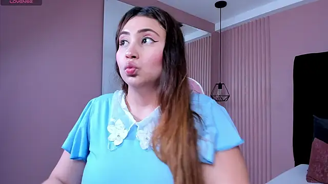 dulce santamaria online show from 01-07-25, 10:30