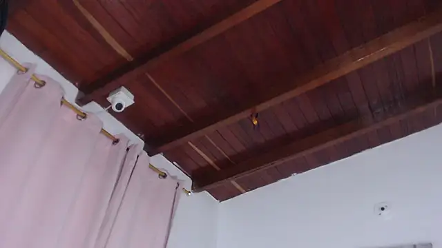 Amara Red online show from 10-21-25, 11:22