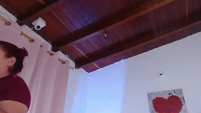Snapshot of Amara_Red chatting on 07-14-26, 11:27 Amara Red online show from 07-14-26, 11:27