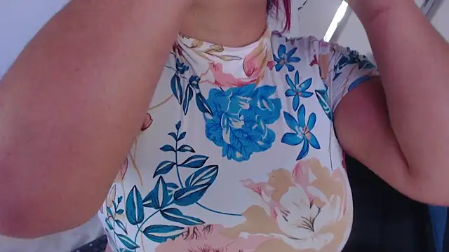 Snapshot of Amara_Red chatting on 07-18-26, 11:25 Amara Red online show from 07-18-26, 11:25