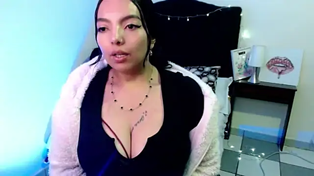 loren tits24 online show from 06-17-26, 06:42