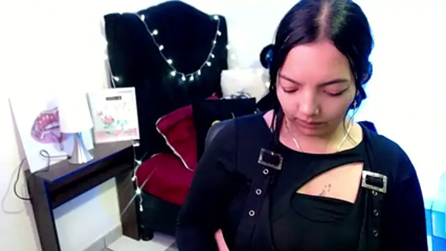 loren tits24 online show from 06-27-26, 06:35