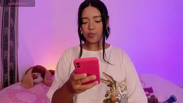 Snapshot of DIANEE_01 chatting on 03-17-25, 02:41 DIANEE 01 online show from 03-17-25, 02:41