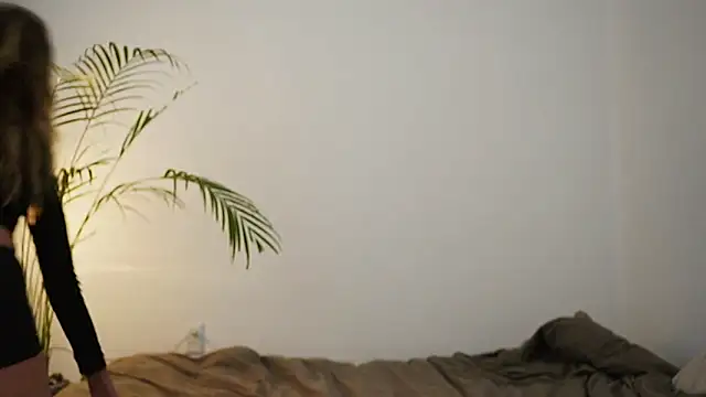 Stephany talks online show from 04-05-26, 03:26