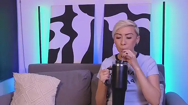 Snapshot of jane_hart_ chatting on 12-27-24, 04:04 jane hart online show from 12-27-24, 04:04