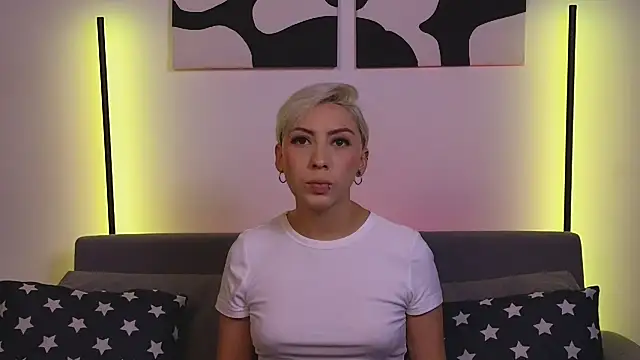 Snapshot of jane_hart_ chatting on 03-02-25, 11:20 jane hart online show from 03-02-25, 11:20