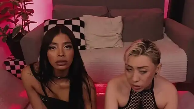 Snapshot of jane_hart_ chatting on 11-08-25, 12:33 jane hart online show from 11-08-25, 12:33