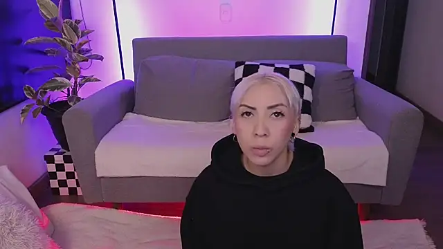 Snapshot of jane_hart_ chatting on 11-29-25, 01:08 jane hart online show from 11-29-25, 01:08