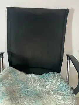 Snapshot of Liyana_Babe chatting on 02-26-25, 06:15 Liyana Babe online show from 02-26-25, 06:15