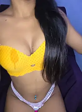 Snapshot of Liyana_Babe chatting on 10-08-25, 02:31 Liyana Babe online show from 10-08-25, 02:31