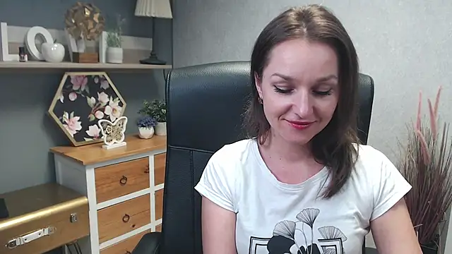 AliciaDesire online show from 12-17-24, 02:11