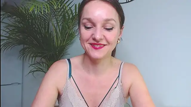 AliciaDesire online show from 12-19-24, 06:45