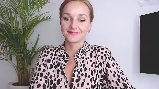 AliciaDesire online show from 09-26-25, 06:39