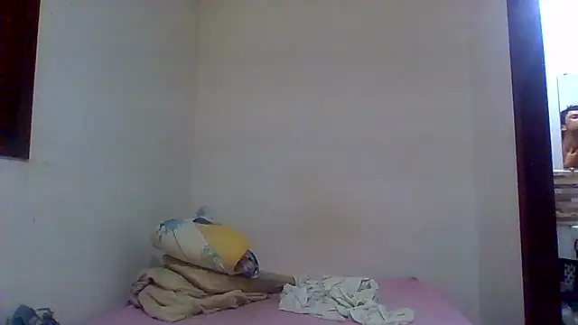 Snapshot of couplemilk chatting on 12-08-24, 07:15 couplemilk online show from 12-08-24, 07:15