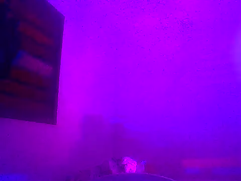 Snapshot of couplemilk chatting on 12-16-24, 01:10 couplemilk online show from 12-16-24, 01:10