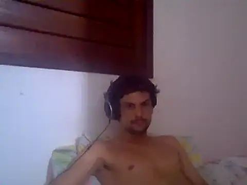 Snapshot of couplemilk chatting on 12-23-24, 09:18 couplemilk online show from 12-23-24, 09:18