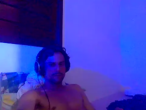 Snapshot of couplemilk chatting on 01-02-25, 02:33 couplemilk online show from 01-02-25, 02:33