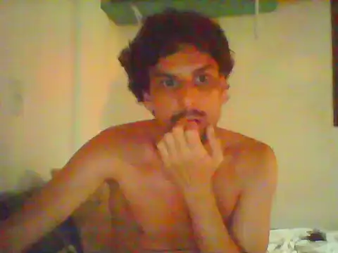 Snapshot of couplemilk chatting on 01-28-25, 04:50 couplemilk online show from 01-28-25, 04:50