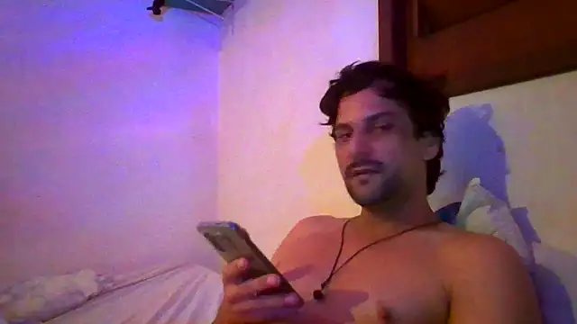 Snapshot of couplemilk chatting on 02-08-26, 01:42 couplemilk online show from 02-08-26, 01:42