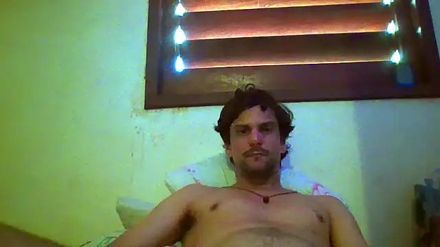 Snapshot of couplemilk chatting on 02-15-26, 08:46 couplemilk online show from 02-15-26, 08:46