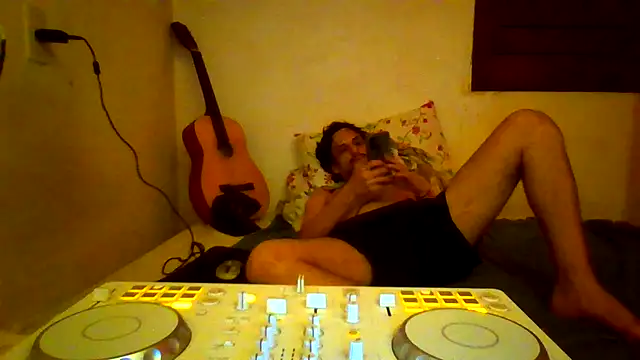 couplemilk online show from 06-02-26, 02:35