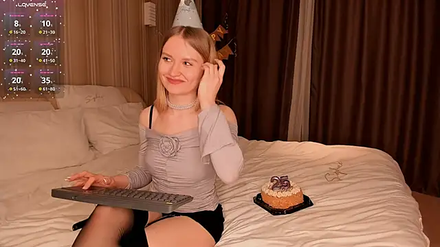 IsabellaTorrance online show from 12-21-24, 07:49