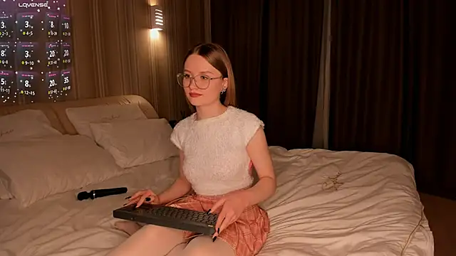 IsabellaTorrance online show from 01-24-25, 04:17