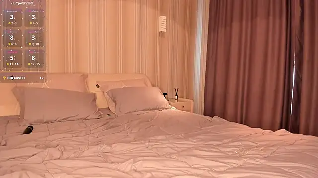 IsabellaTorrance online show from 03-04-25, 05:32