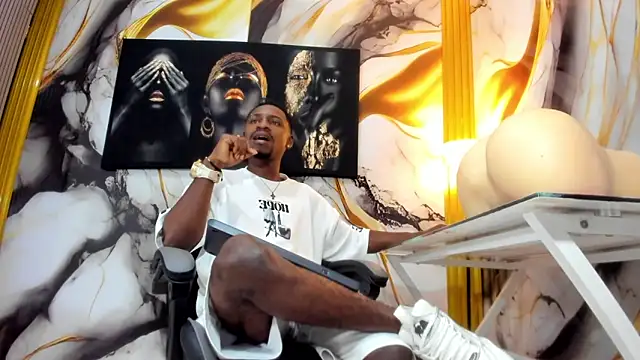 Snapshot of Thomas_shelbys chatting on 11-15-25, 03:26 Thomas shelbys online show from 11-15-25, 03:26