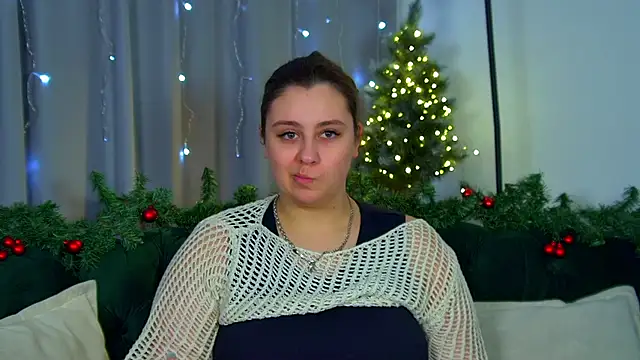 Snapshot of MaryMurray chatting on 12-18-25, 08:20 MaryMurray online show from 12-18-25, 08:20