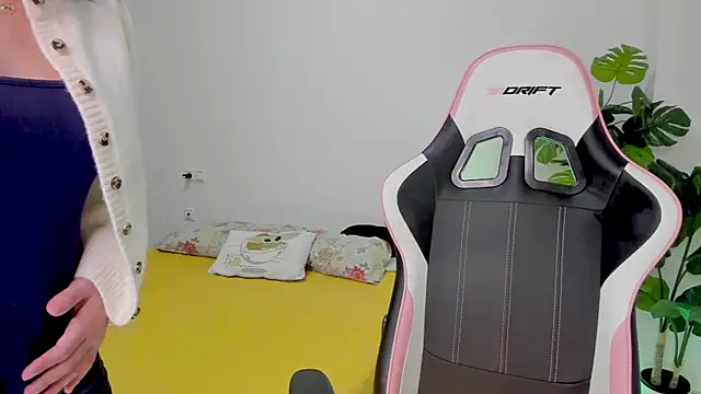 Adriennesexxx online show from 02-06-25, 05:51