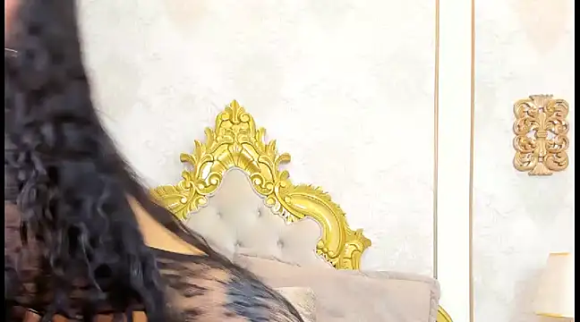 GiahDaniels online show from 12-15-24, 02:37