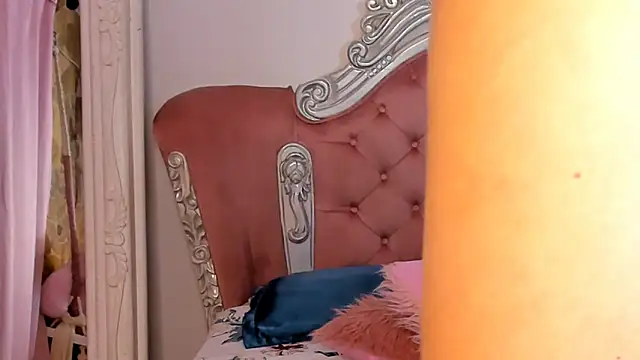 Snapshot of AngelineConnor chatting on 01-30-25, 12:18 AngelineConnor online show from 01-30-25, 12:18