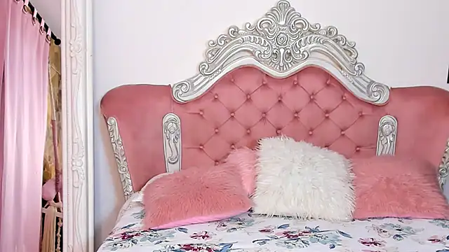 Snapshot of AngelineConnor chatting on 02-08-25, 04:14 AngelineConnor online show from 02-08-25, 04:14