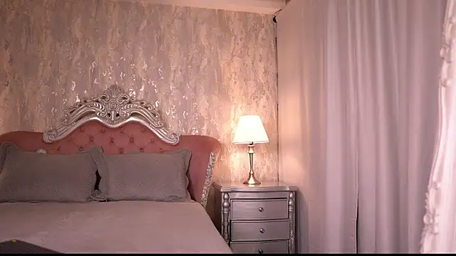 Snapshot of AngelineConnor chatting on 10-03-25, 11:13 AngelineConnor online show from 10-03-25, 11:13