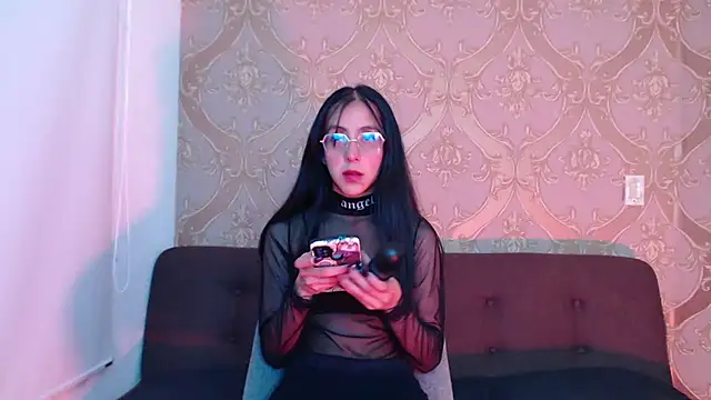 Snapshot of ling_ling24 chatting on 01-08-25, 03:19 ling ling24 online show from 01-08-25, 03:19