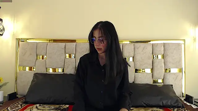 Snapshot of ling_ling24 chatting on 01-28-25, 03:15 ling ling24 online show from 01-28-25, 03:15