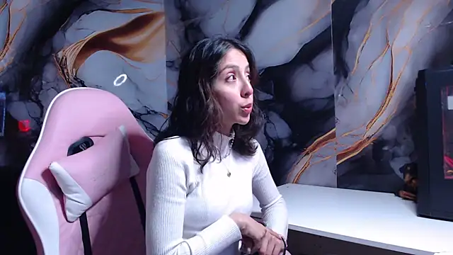 Snapshot of ling_ling24 chatting on 10-02-25, 10:55 ling ling24 online show from 10-02-25, 10:55