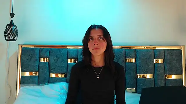 Snapshot of ling_ling24 chatting on 10-08-25, 02:53 ling ling24 online show from 10-08-25, 02:53