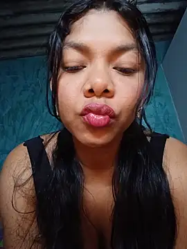 DIORA Latina online show from 06-20-26, 04:15