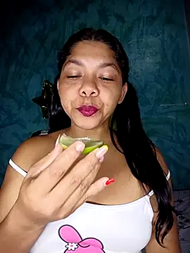 Snapshot of DIORA_Latina chatting on 07-25-26, 03:48 DIORA Latina online show from 07-25-26, 03:48