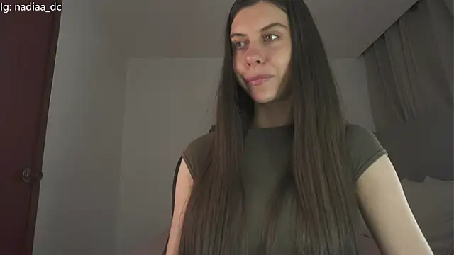 Snapshot of Nadiaa_ chatting on 06-10-26, 03:29 Nadiaa online show from 06-10-26, 03:29
