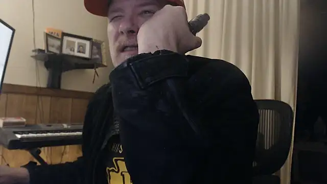 BrisonChase online show from 02-28-25, 12:20