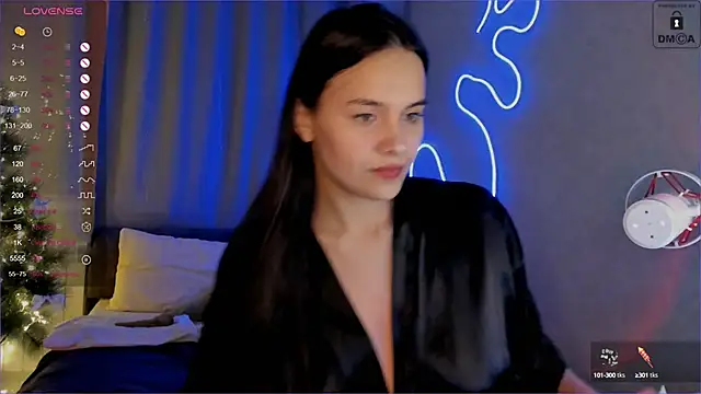 Snapshot of _Sweetie_ chatting on 01-10-25, 01:20  Sweetie  online show from 01-10-25, 01:20