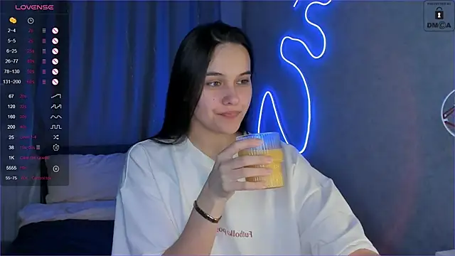 Snapshot of _Sweetie_ chatting on 01-23-25, 05:10  Sweetie  online show from 01-23-25, 05:10