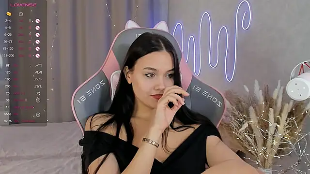 Snapshot of _Sweetie_ chatting on 02-16-25, 11:49  Sweetie  online show from 02-16-25, 11:49