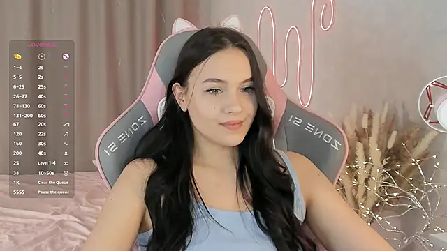 Snapshot of _Sweetie_ chatting on 03-18-25, 02:04  Sweetie  online show from 03-18-25, 02:04