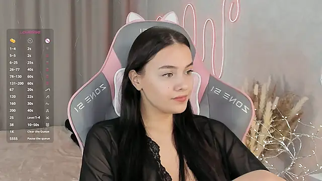 Snapshot of _Sweetie_ chatting on 03-22-25, 02:03  Sweetie  online show from 03-22-25, 02:03