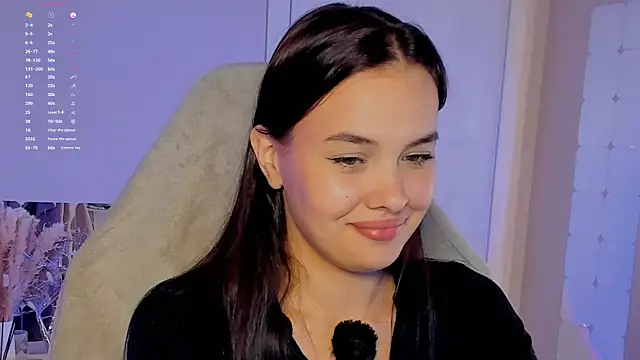 Snapshot of _Sweetie_ chatting on 10-09-25, 04:49  Sweetie  online show from 10-09-25, 04:49